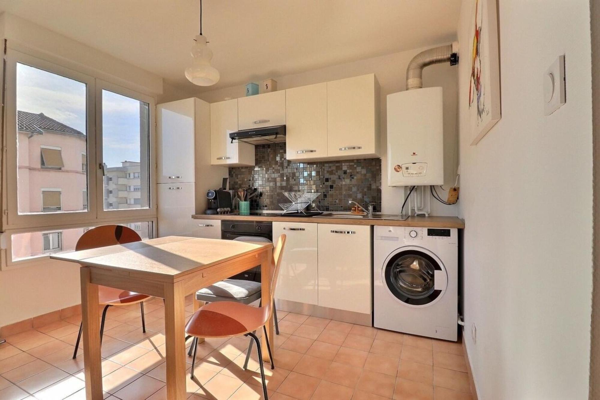 La Douce Parenthese - Studio With Garage - Lyon 4Th Екстер'єр фото